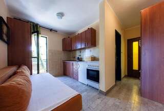 Апартаменты Apartments Lena Херцег-Нови Апартаменты с террасой и видом на море-18